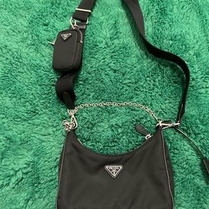 Prada Black Nylon Re-edition 2005 Crossbody Bag